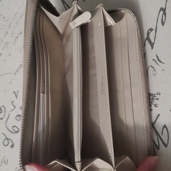 Coach Rare Iridescent Signature C's Accordion Wallet  (A-1) - Picture 4 of 7